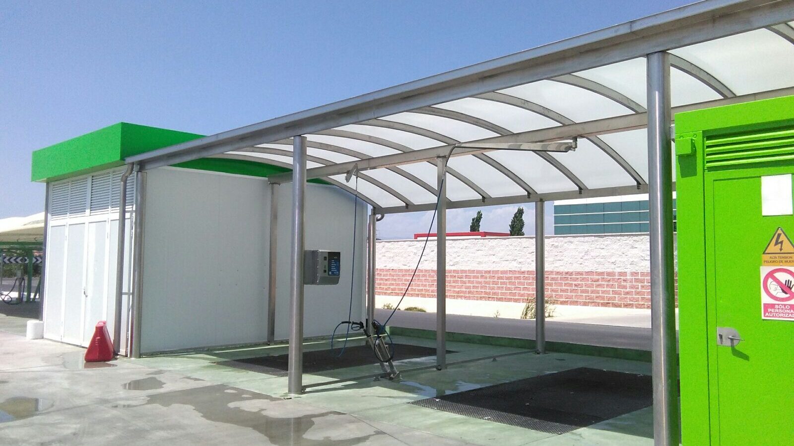 Canopy Covers for Car Washes. SOLOIL TALAVERA - TECNOINCAR